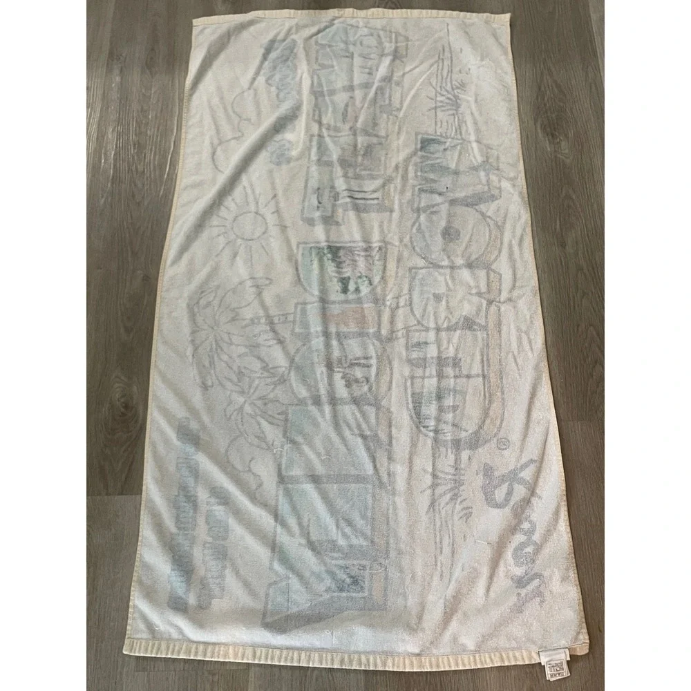 Disney Parks Walt Disney World Resort Beach Towel Cream Graphic 100% Cotton
